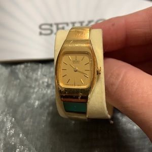 Seiko Quartz Watch vintage 1985 with safety chain
